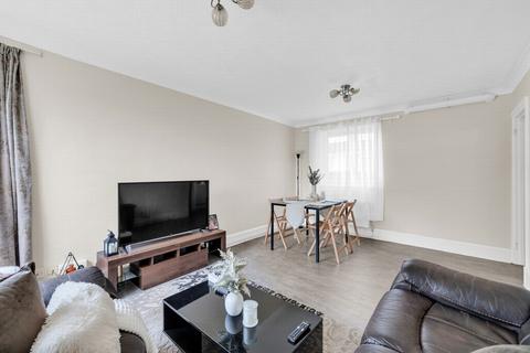 2 bedroom flat for sale, Links View, Cleanthus Close, Shooters Hill, SE18