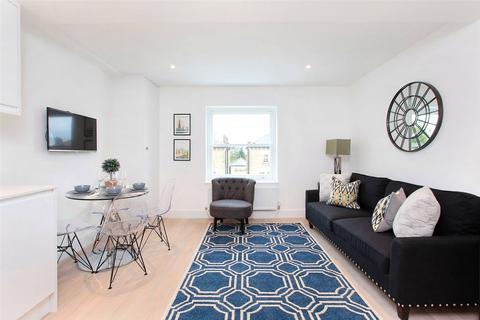 2 bedroom flat for sale, St. Martins Court, 140 Trinity Road, London