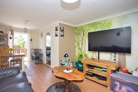 2 bedroom semi-detached house for sale, Christchurch Way, Dover, CT16