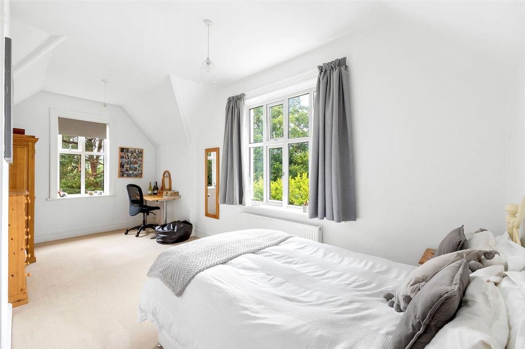 5 Bedrooms