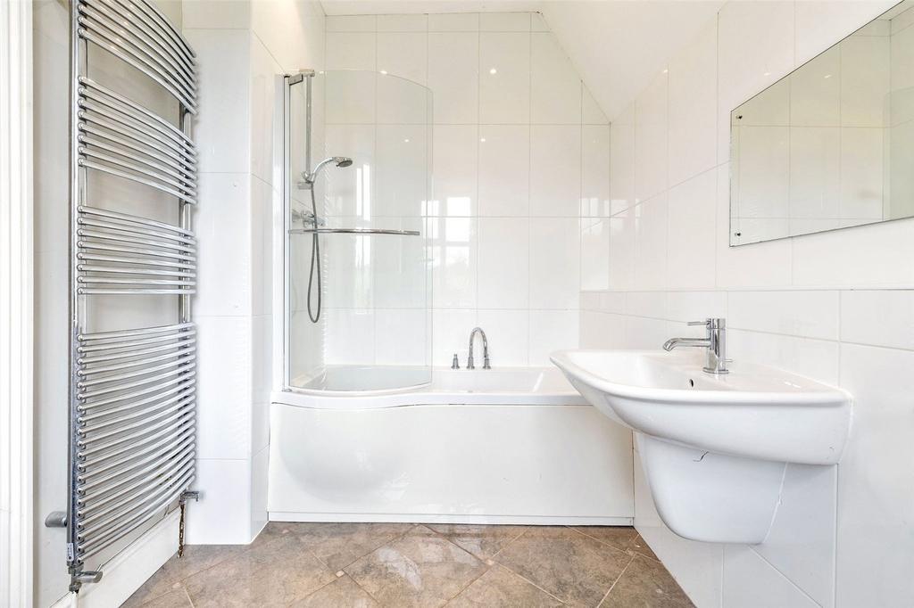 4 Bathrooms