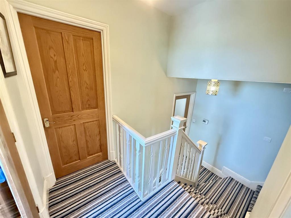 Galleried landing