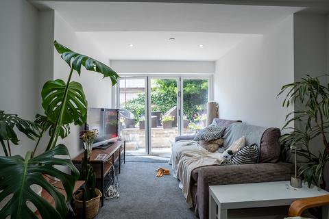 36 Beda Road, Cardiff, CF5 1LY