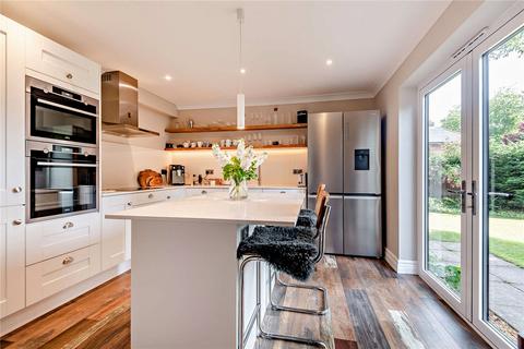 6 bedroom detached house for sale, Benett Gardens, Shaw, Newbury, Berkshire, RG14