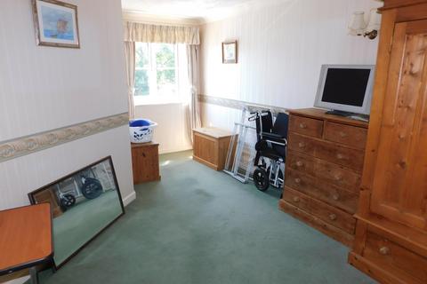 2 bedroom apartment for sale, Regency Crescent, Christchurch BH23