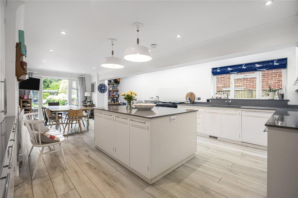 Kitchen/Dining