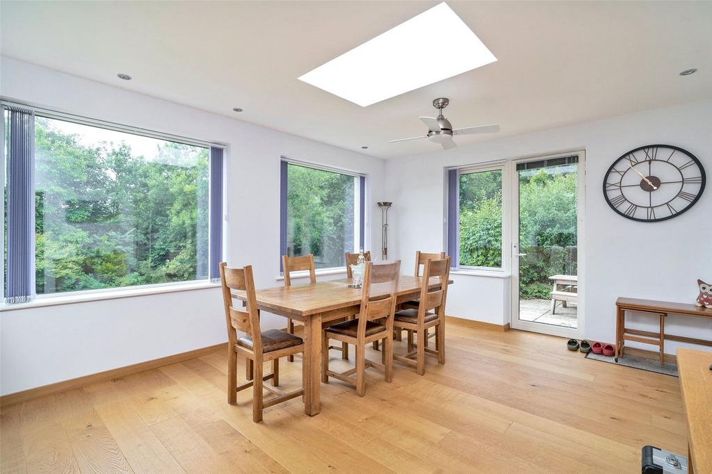 Sitting/Dining Room