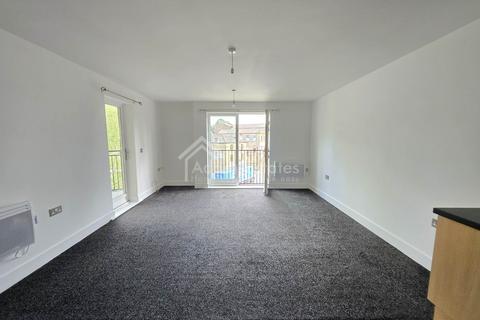 2 bedroom flat to rent, Ellis Court, Dewsbury