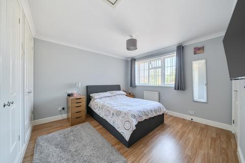 19 Taylor Crescent, Swindon, SN3 4UX