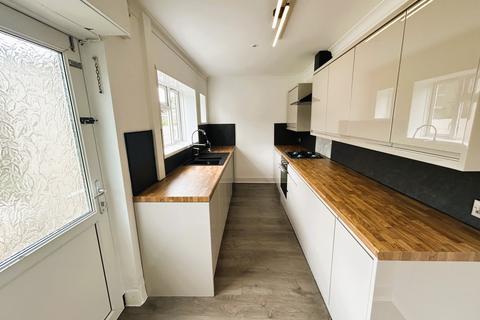69 Brynsierfel, Llanelli, SA14 9HD