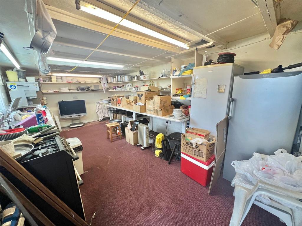 Bramleys Estate Agents - Mount Avenue - Outlane (7