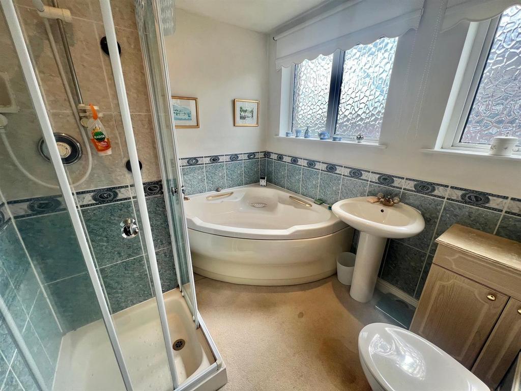 Bramleys Estate Agents - Mount Avenue - Outlane (3