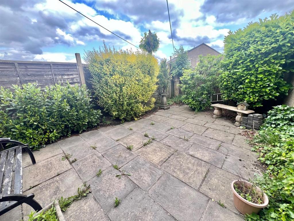 Bramleys Estate Agents - Mount Avenue - Outlane (1