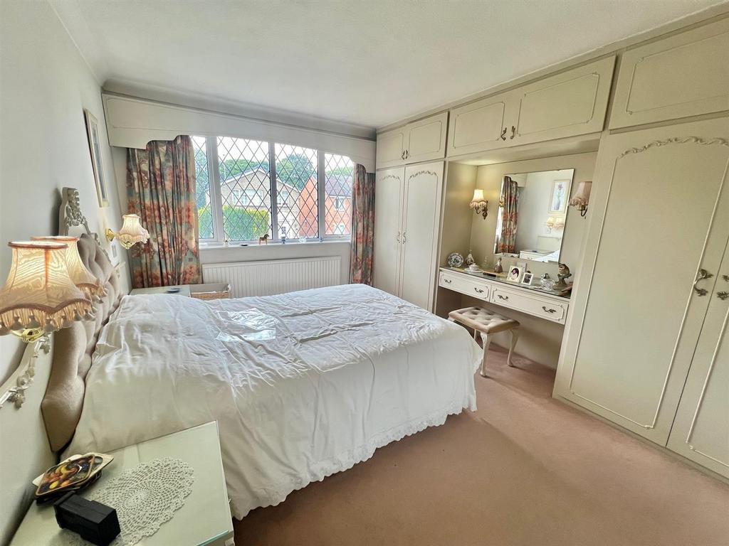 Bramleys Estate Agents - Mount Avenue - Outlane (4