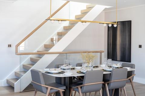 3 bedroom apartment for sale, Mount Street, London, W1K 2