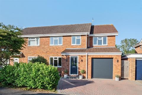 15 Crawley Crescent, Trowbridge, BA14 9SW