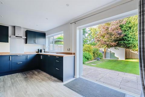 15 Crawley Crescent, Trowbridge, BA14 9SW