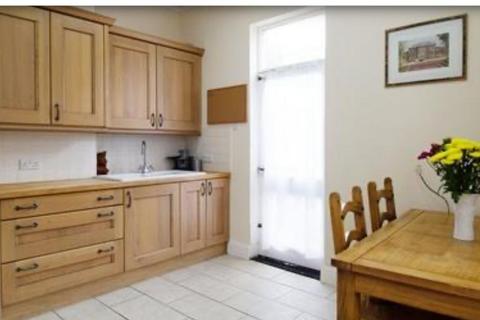 2 bedroom flat to rent, South Shields, Tyne and Wear, NE33