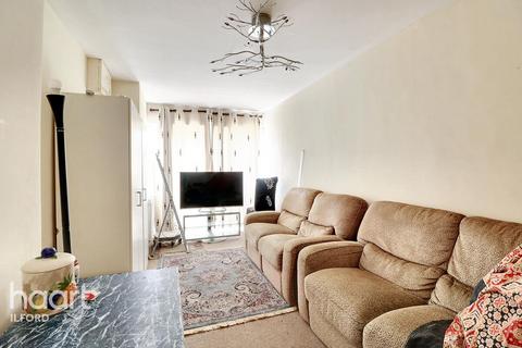 5 bedroom terraced house for sale, Blackthorn Road, Ilford