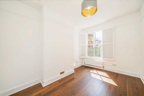 2 bedroom flat to rent, Cambray Road, London SW12