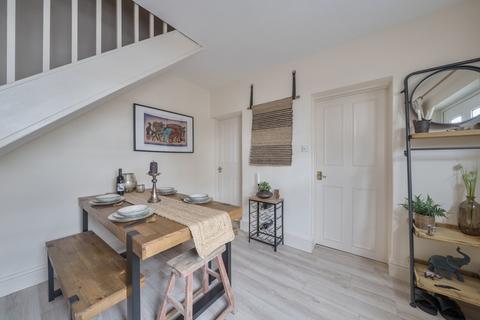 2a Moorend Crescent, Cheltenham, GL53 0EL