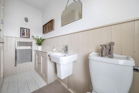 2a Moorend Crescent, Cheltenham, GL53 0EL