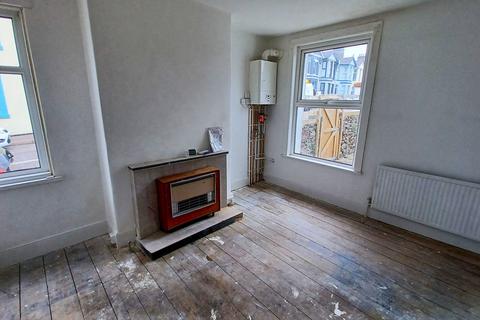 3 bedroom end of terrace house for sale, Warbro Road, TQ1