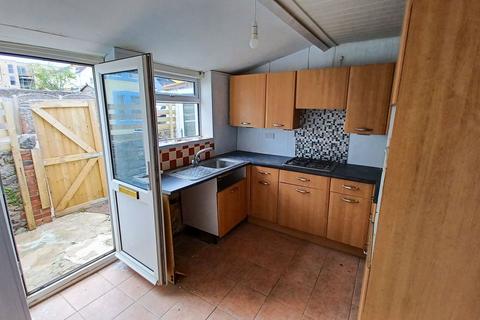 3 bedroom end of terrace house for sale, Warbro Road, TQ1