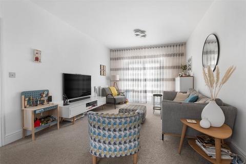 4 bedroom detached house for sale, Bosworth Avenue, Stratford-Upon-Avon