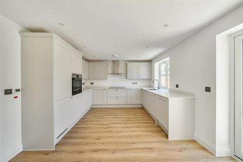 3 bedroom detached house for sale, The Robins, Frome BA11