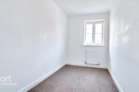 2 bedroom flat for sale, Blackbird Drive, Bury St Edmunds