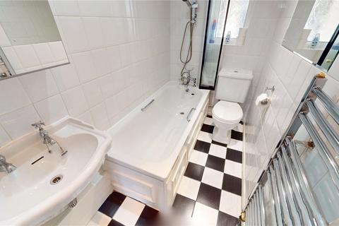 28 Ashway, Corringham, Stanford-le-hope, SS17 9EB