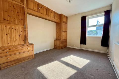 1 bedroom flat for sale, Market Court, South Cave, Brough