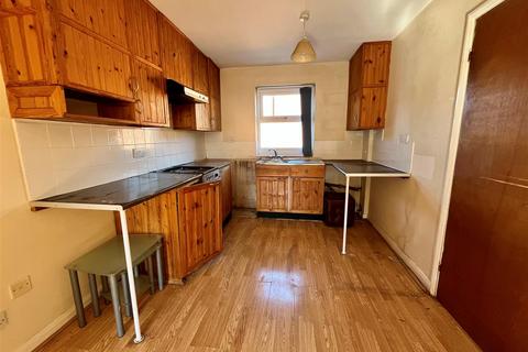 1 bedroom flat for sale, Market Court, South Cave, Brough