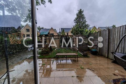 4 bedroom detached house to rent, Lawrie Park Crescent, SE26