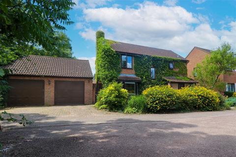 4 bedroom detached house for sale, Meadowsweet, Walnut Tree, Milton Keynes