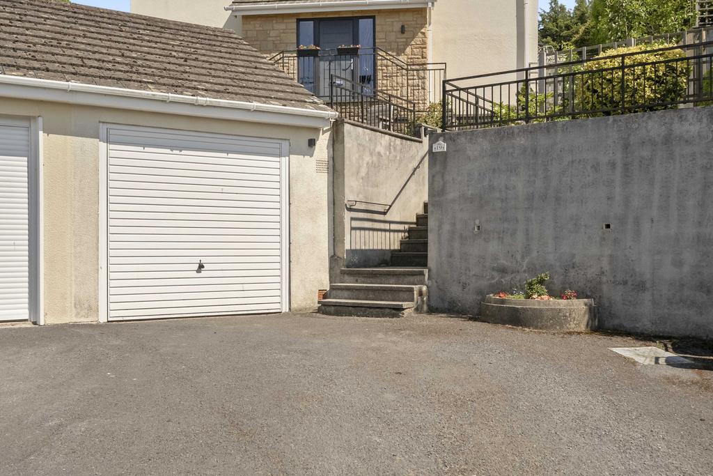 19 Linhey - Parking