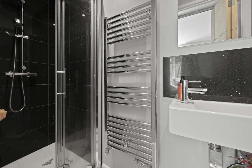 19 Linhey - En Suite