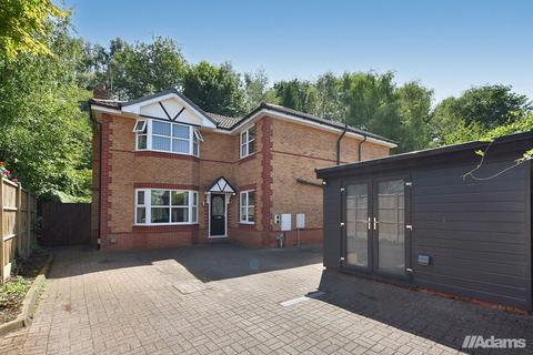 3 bedroom detached house for sale, Thelwall New Road WA4