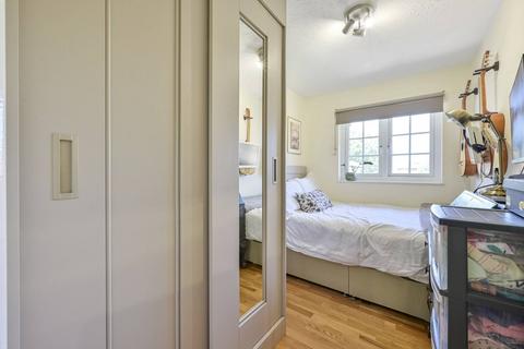 55 Selhurst Close, London, SW19 6AY