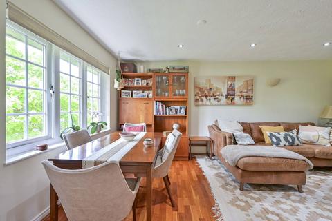 55 Selhurst Close, London, SW19 6AY
