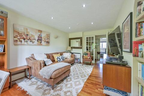 55 Selhurst Close, London, SW19 6AY