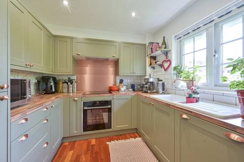 55 Selhurst Close, London, SW19 6AY