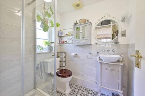 55 Selhurst Close, London, SW19 6AY