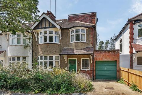 5 bedroom semi-detached house for sale, Cyprus Gardens, London N3