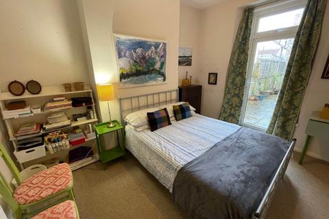 2 bedroom flat to rent, Palmer Street, Weston-super-Mare, North Somerset