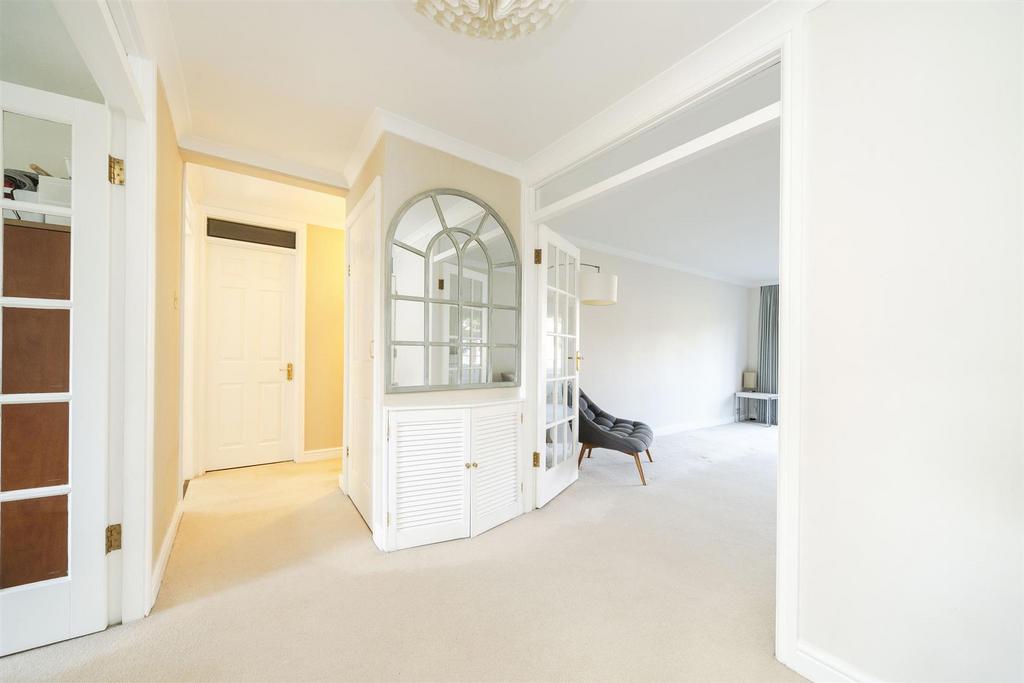 Hallway.jpg