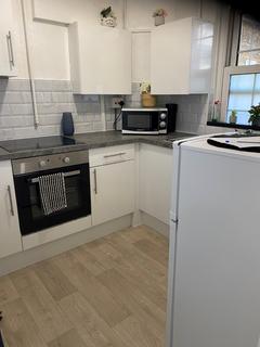 2 bedroom flat to rent, Doddington Grove, London, SE17