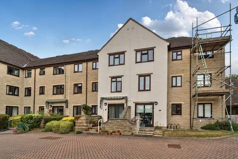 2 bedroom apartment for sale, Barclay Court, Trafalgar Road, Cirencester, Gloucestershire, GL7