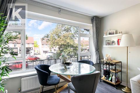 352a Kingston Road, Epsom, KT19 0DT
